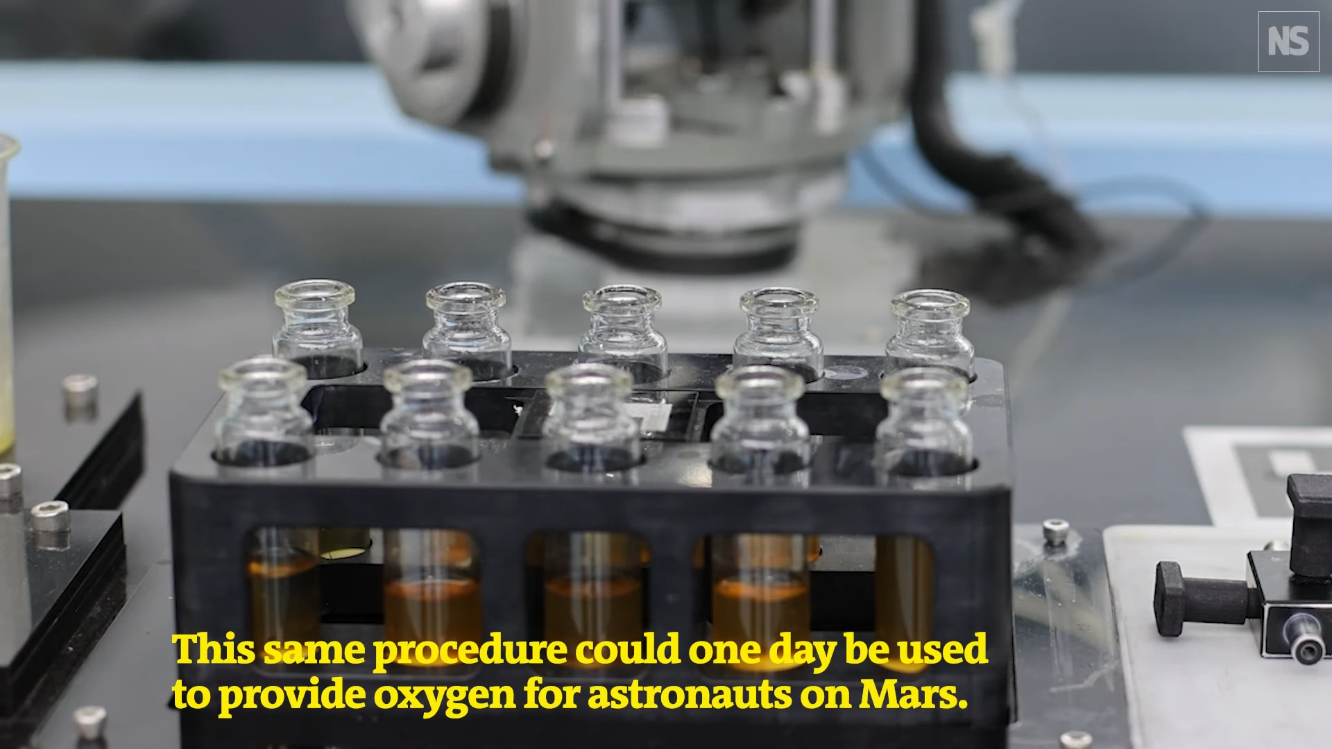 robot using procedures to make oxygen testing for mars